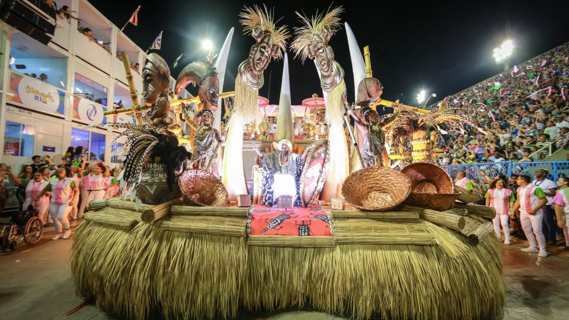 Mangueira é a campeã do carnaval 2019 do Rio