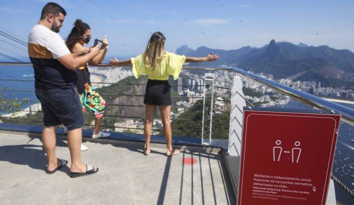 Reabertura leva centenas de pessoas a pontos turísticos do Rio