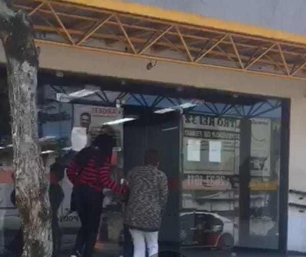 Mulher acusada de homicídio é presa em Piratininga Mulher acusada de homicídio é presa em Piratininga