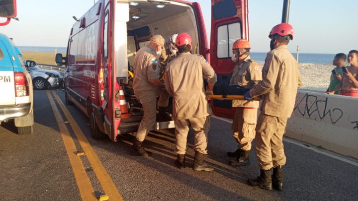 Acidente deixa três pessoas feridos na ponte da Barra em Maricá