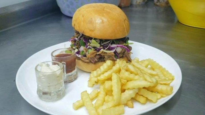 Inscrições para estabelecimentos participarem do 1º Festival de Comida de Boteco estão abertas em Maricá, no RJ