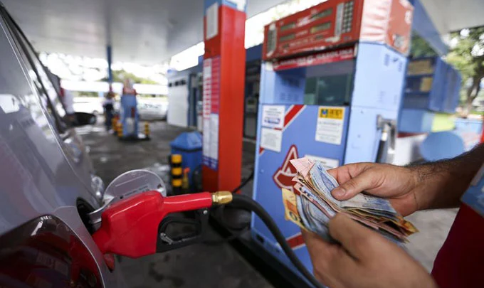 Petrobras anuncia redução dos preços da gasolina e do Diesel a partir desta terça-feira