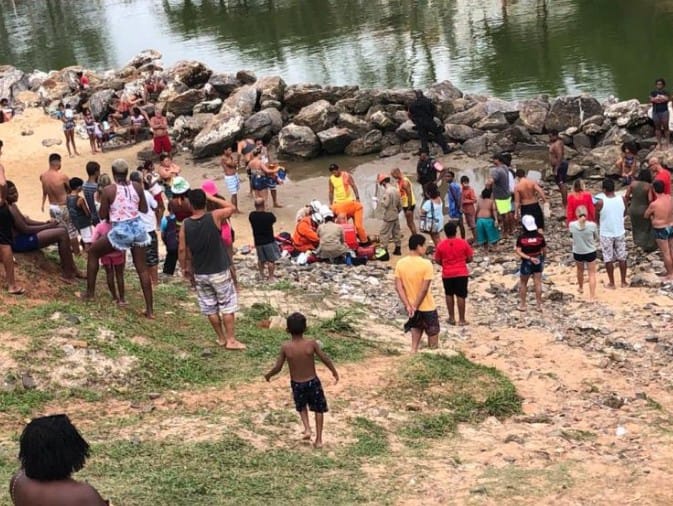Homem fica ferido após pular de pedra em canal de Ponta Negra em Maricá