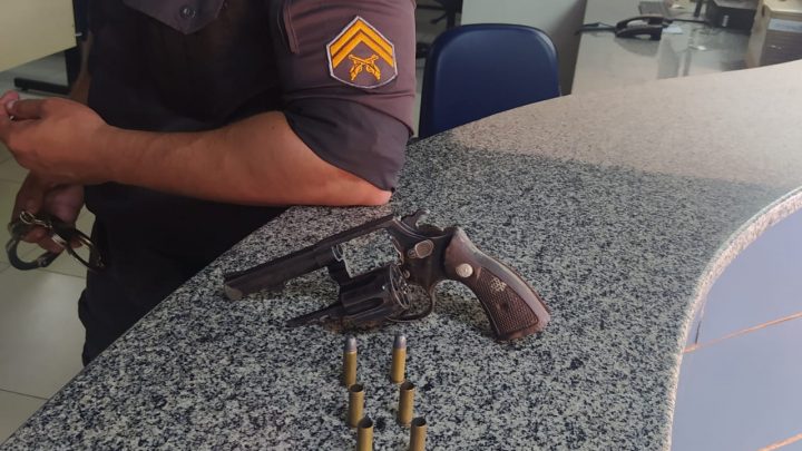 Homem é preso após tentar matar a ex-esposa e agredir ex-enteada em Maricá-RJ
