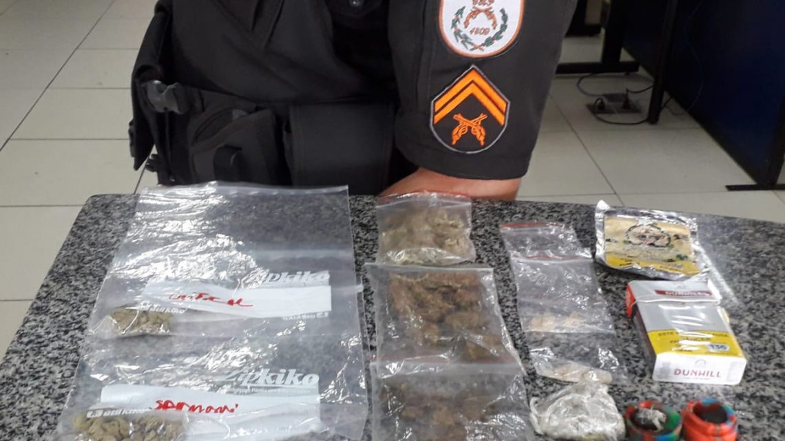 Detidos transportando drogas na RJ-106 em Maricá-RJ