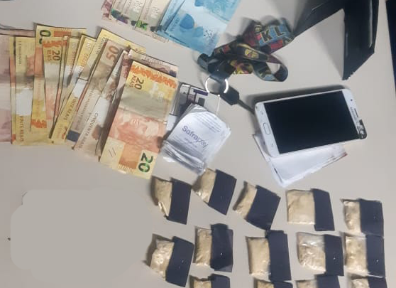 Um preso com drogas em posto de Maricá_RJ