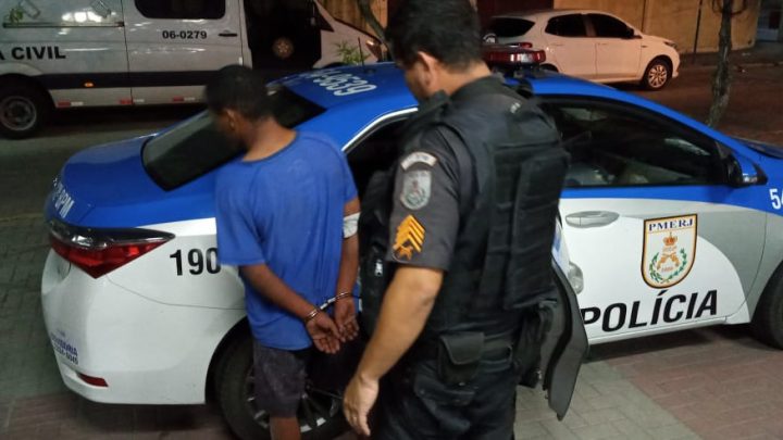 Preso após furto de veículo e acidente em Maricá-RJ