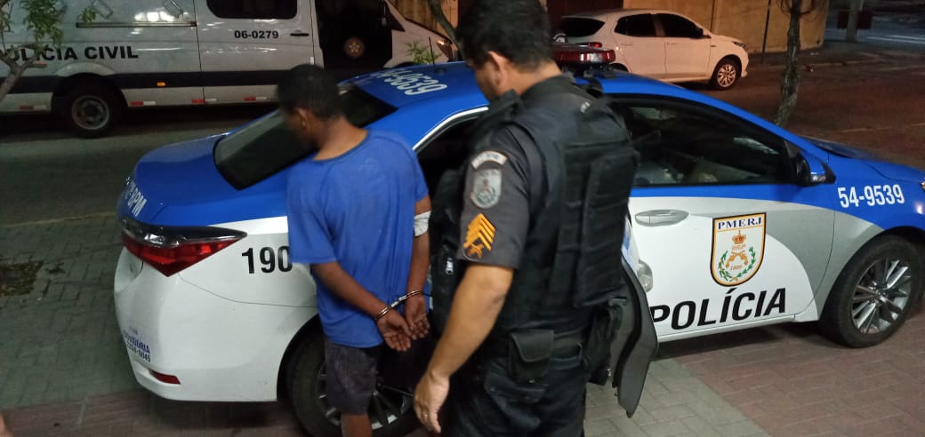 Preso após furto de veículo e acidente em Maricá-RJ