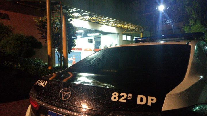 Motorista de aplicativo é deixado nu durante assalto em Maricá-RJ