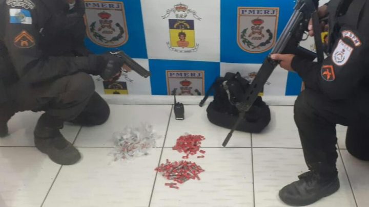 Dupla é presas com dogras na MCMV de Itaipuaçu em Maricá-RJ