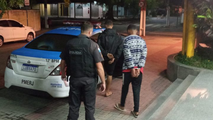 Um morto e dois presos após assalto contra motorista de aplicativo em Maricá