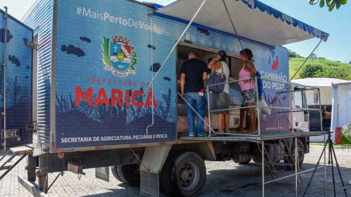 Maricá: Caminhão do peixe estará  presente nos bairros do Barroco (1) e e Ubatiba(2).