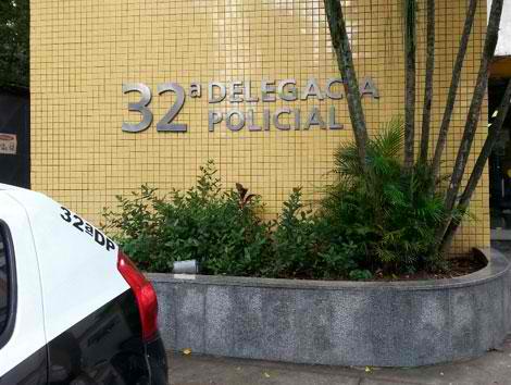 Policiais da 32ª DP prenderam um homem hierarquia do tráfico do Salgueiro em São Gonçalo Policiais da 32ª DP prenderam um homem hierarquia do tráfico do Salgueiro em São Gonçalo
