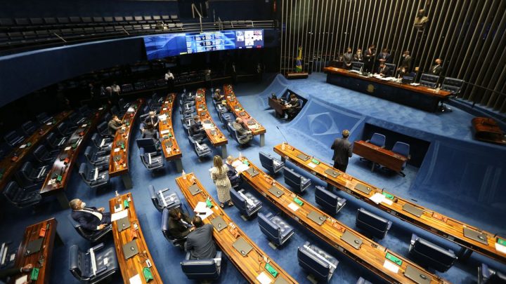 Senado aprova PEC Emergencial em primeiro turno
