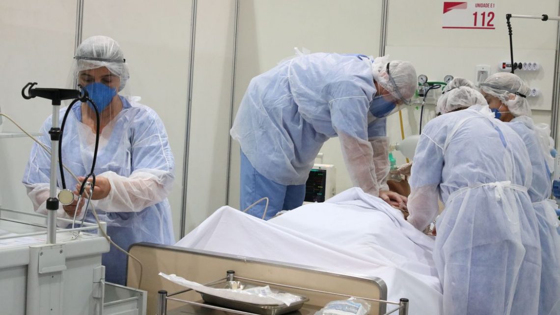 Ministério tem reuniões com indústrias para garantir kit intubação Ministério tem reuniões com indústrias para garantir kit intubação