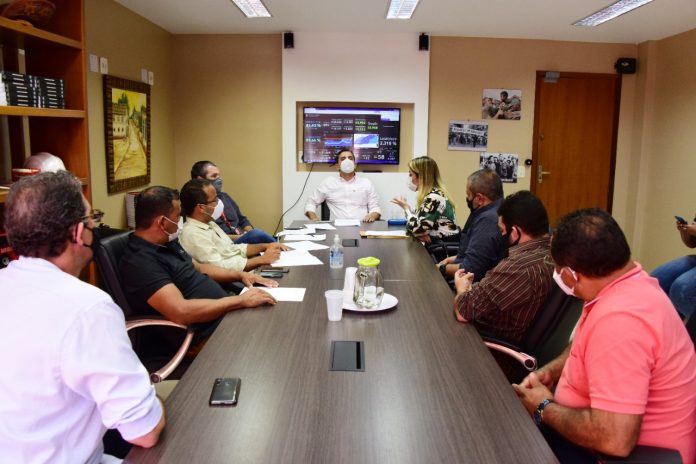 Prefeitura dialoga com comerciantes da cidade Prefeitura dialoga com comerciantes da cidade