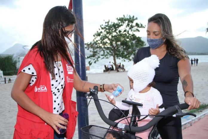Avanço da pandemia entre jovens gera mobilização por cumprimento de medidas Avanço da pandemia entre jovens gera mobilização por cumprimento de medidas