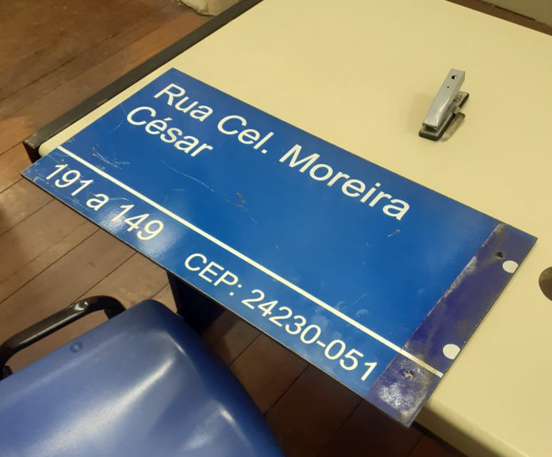 Placa de rua que seria para homenagear Paulo Gustavo é furtada em Niteroi Placa de rua que seria para homenagear Paulo Gustavo é furtada em Niteroi