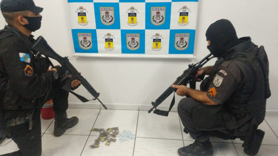 Após troca de tiros PATAMO prende dois traficantes na comunidade do Cocadinha região central de Maricá.