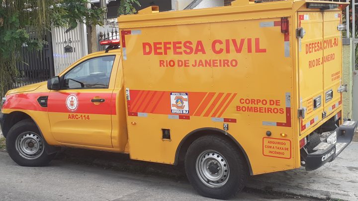 Corpo é encontrado na RJ-106, em Maricá
