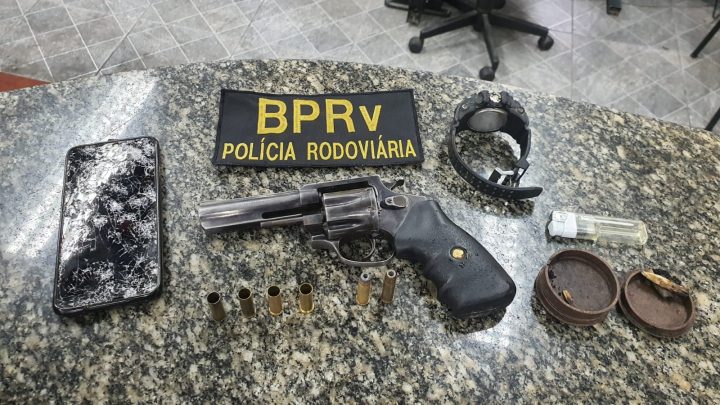 BPRv prende conhecido ladrão de carga com carro roubado, em São Gonçalo