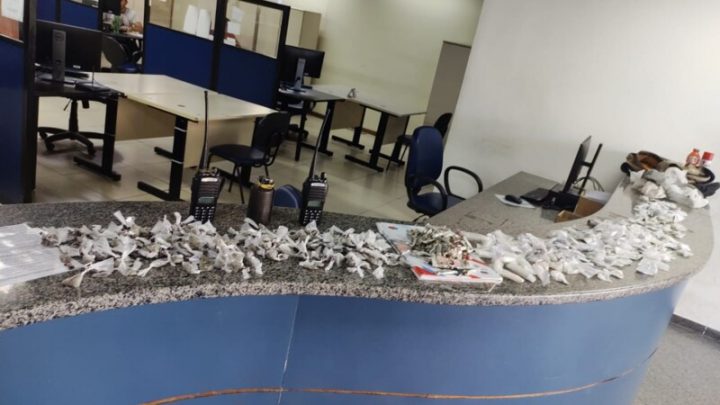 Drogas e granada são apreendida na Minha Casa Minha Vida em Maricá