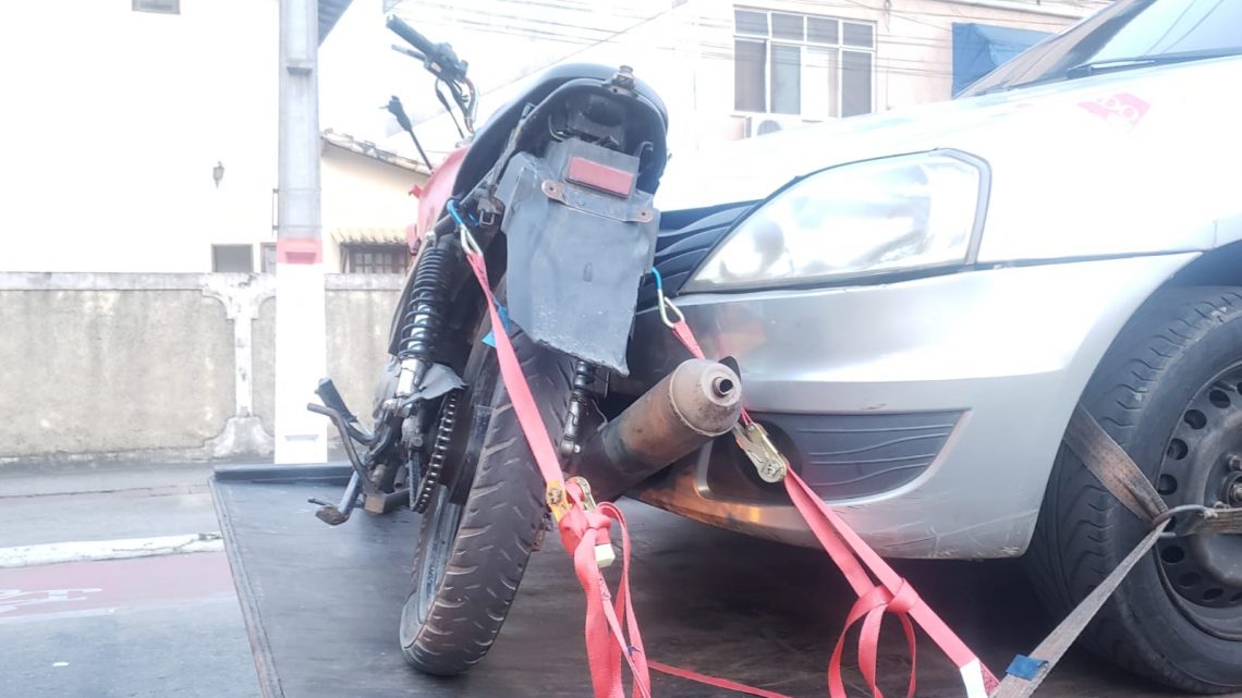 Homem é preso com moto roubada em Maricá Homem é preso com moto roubada em Maricá
