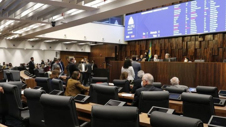 Flexibilização de uso de máscara é aprovada pela Alerj