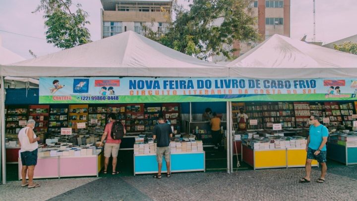 Livros a preços populares em Cabo Frio