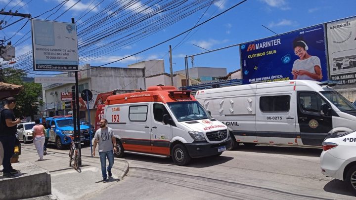 Policial armado invade delegacia de Maricá