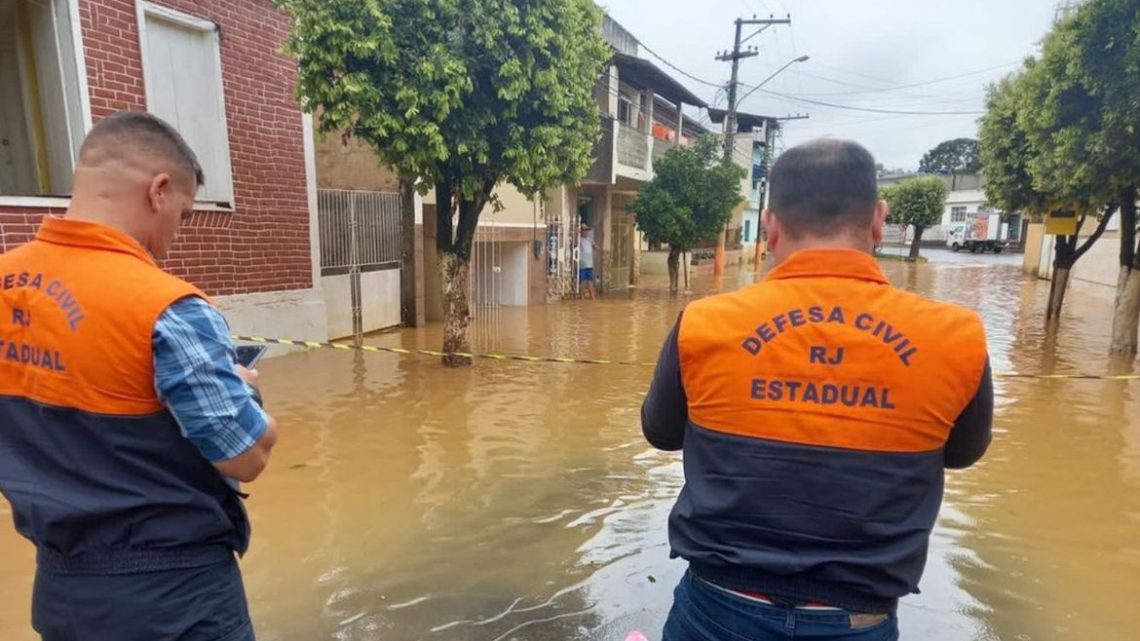 Calamidade em Petrópolis: prefeitura confirma dois mortos em enxurrada Calamidade em Petrópolis: prefeitura confirma dois mortos em enxurrada