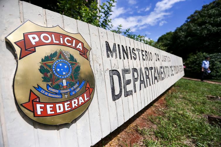PF prende pastor acusado de promover discurso de ódio contra judeus PF prende pastor acusado de promover discurso de ódio contra judeus