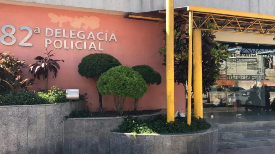 Acidente de trânsito no Centro de Máricá provoca congestionamento Acidente de trânsito no Centro de Máricá provoca congestionamento
