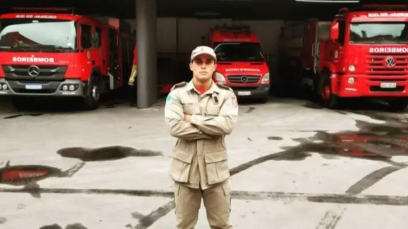 Corpo de cadete dos bombeiros que passou mal em treinamento é enterrado no Rio Corpo de cadete dos bombeiros que passou mal em treinamento é enterrado no Rio