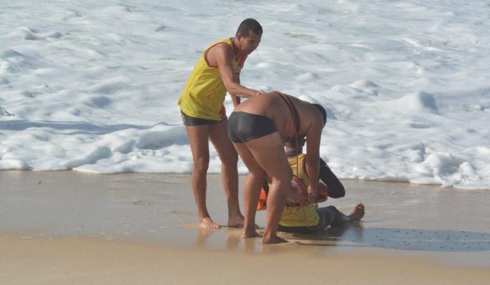 Defesa Civil seleciona guarda-vidas voluntários na Barra de Maricá