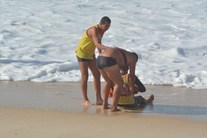 Defesa Civil seleciona guarda-vidas voluntários na Barra de Maricá