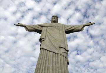 Cristo Redentor será iluminado de azul pelo Dia Mundial da Conscientização do Autismo neste sábado