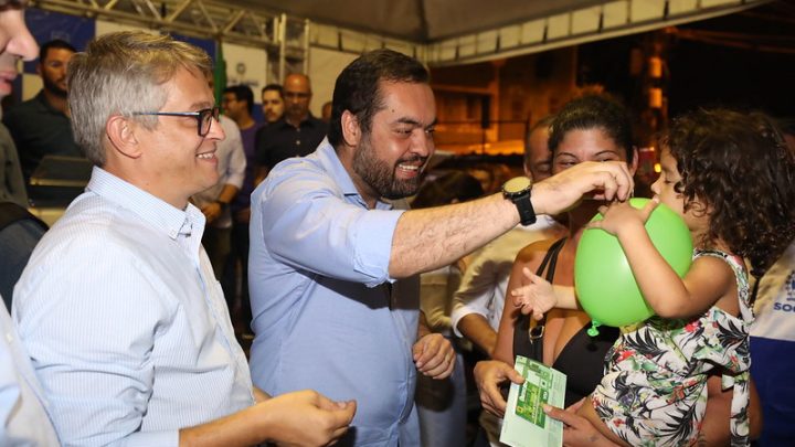 Governador Cláudio Castro inicia entrega do Cartão Recomeçar e lança diversas obras na Baixada Fluminense