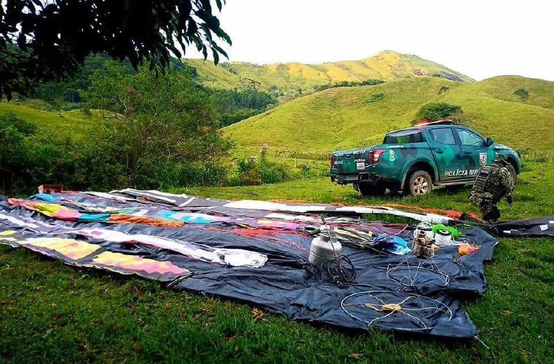 Grupo é detido com balões em Maricá