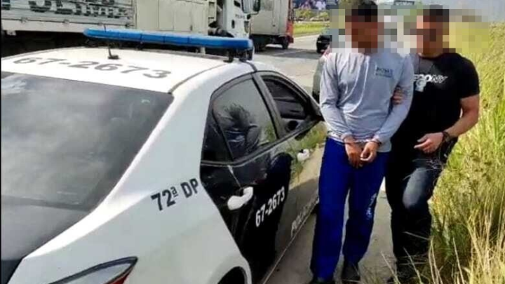 Acusado de assaltar motorista de caminhão é preso na RJ-106, em Maricá