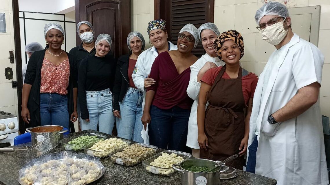 Projeto Bem-viver Alimentar promove degustação de receitas para inserção no cardápio de escolas de Maricá