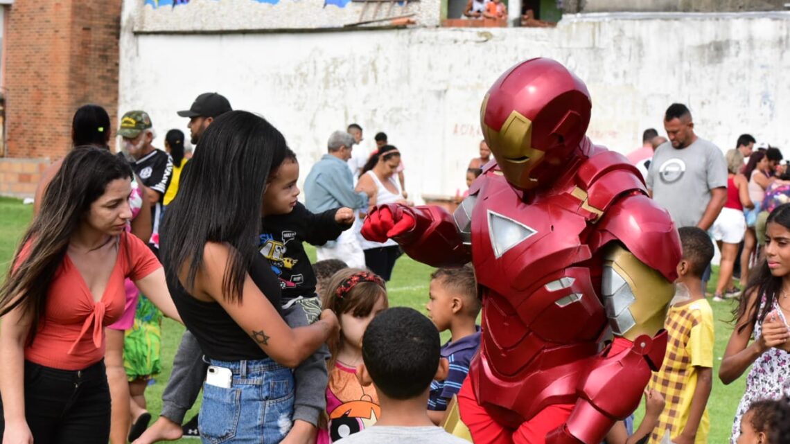 Crianças em Ponta Negra se divertiram na ‘Tarde Alegre do Esporte’ Crianças em Ponta Negra se divertiram na ‘Tarde Alegre do Esporte’