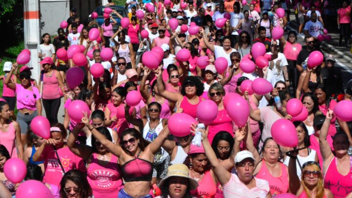 Caminhada do Outubro Rosa é realizada em São José do Imbassaí neste sábado (29/10)