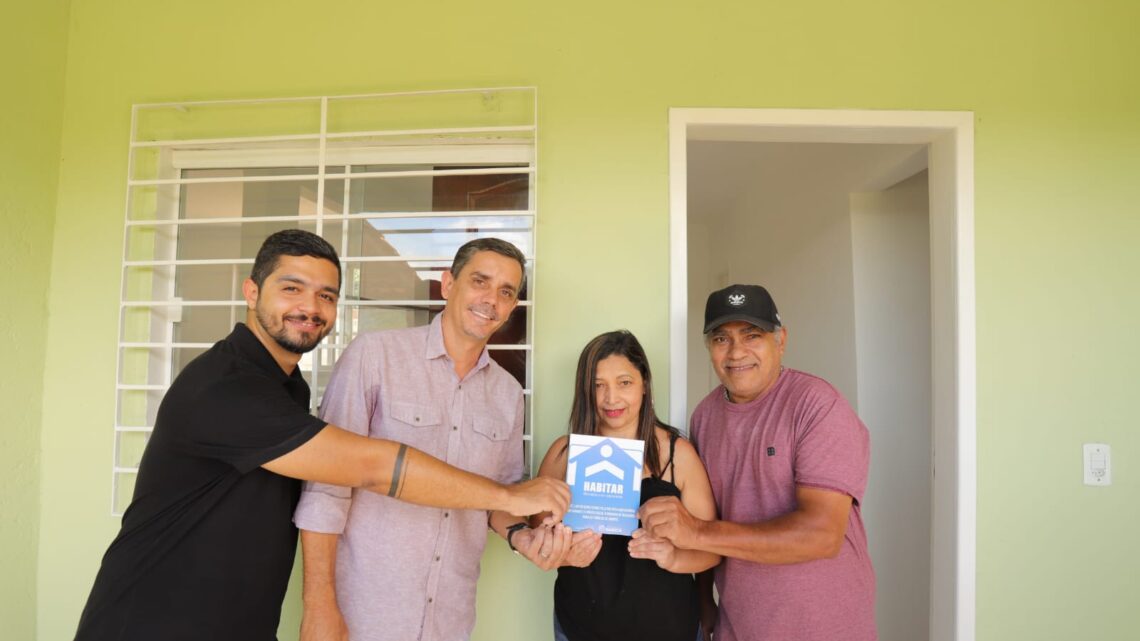 Prefeitura de Maricá entrega 15 casas do Programa Habitar, no Spar Prefeitura de Maricá entrega 15 casas do Programa Habitar, no Spar