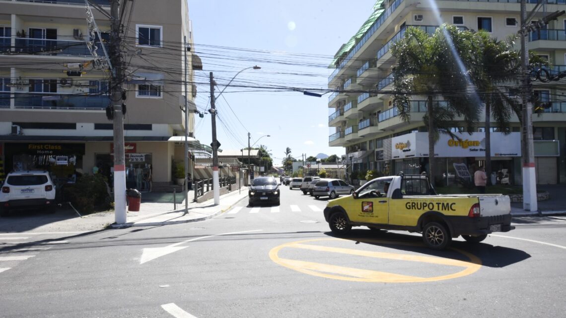 Prefeitura implementa o sistema viário binário em rua do Centro de Maricá Prefeitura implementa o sistema viário binário em rua do Centro de Maricá