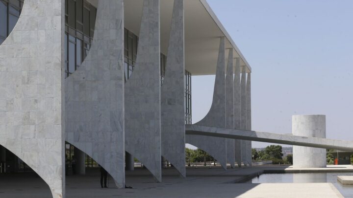 Como funciona a transição de governo