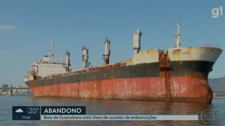 Navio bate na ponte Rio-Niterói e via é interditada nos dois sentidos
