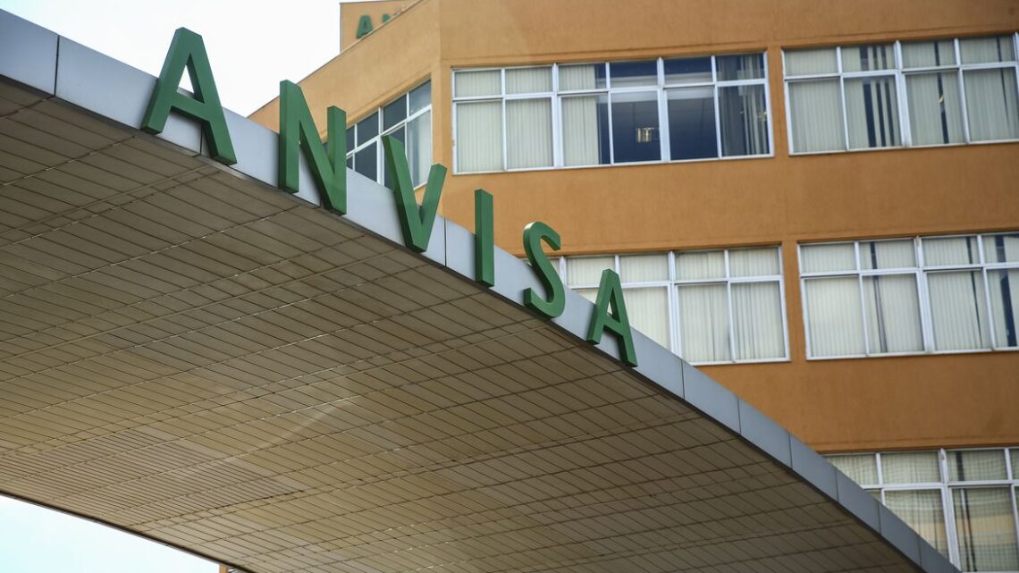 Anvisa alerta sobre uso de produtos para trançar cabelos Anvisa alerta sobre uso de produtos para trançar cabelos