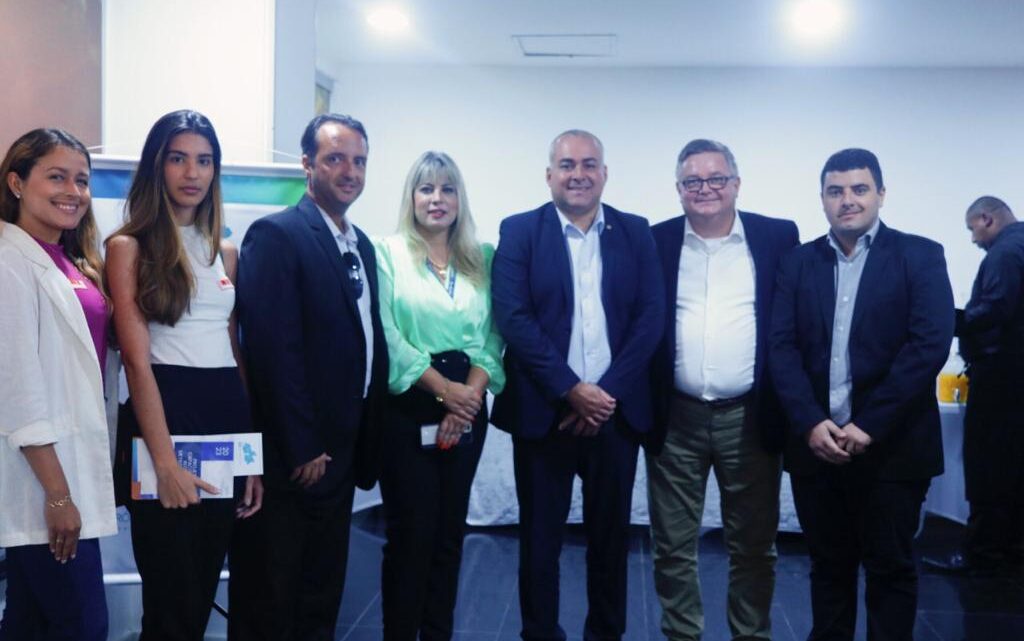 Sanemar participa de evento no Palácio Guanabara