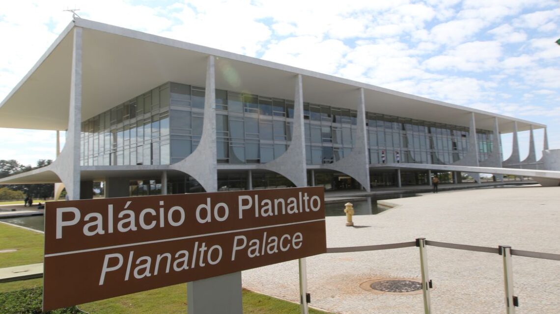 Governo faz primeira reunião ministerial nesta sexta-feira Governo faz primeira reunião ministerial nesta sexta-feira